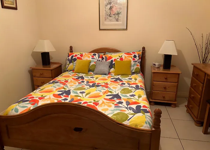 B2 Waterfoot Apartment
