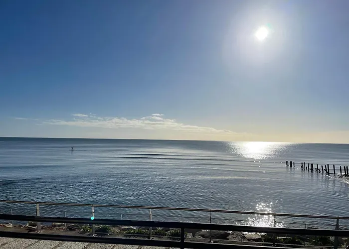 B2 Waterfoot Apartment