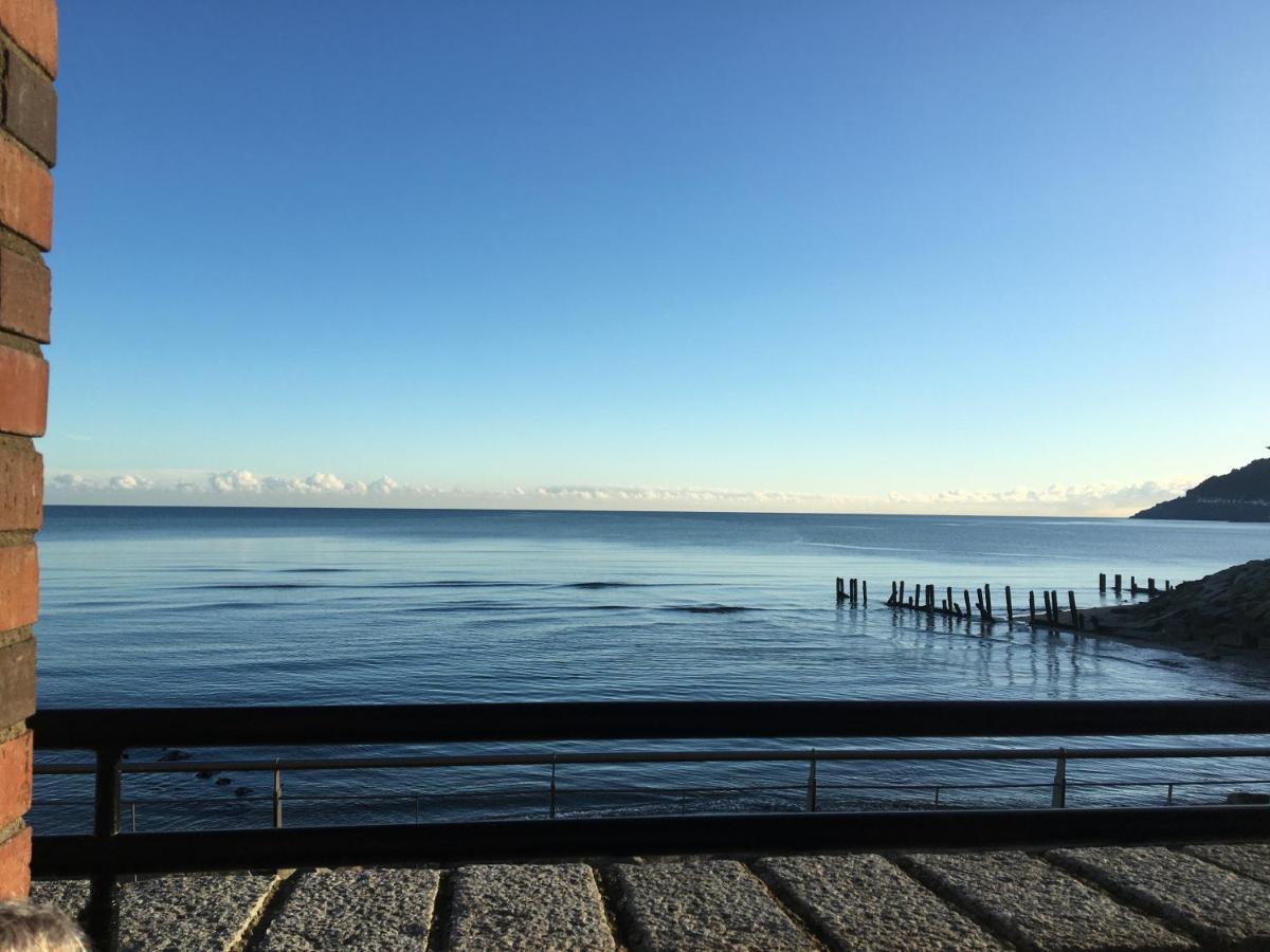 B2 Waterfoot Apartment *