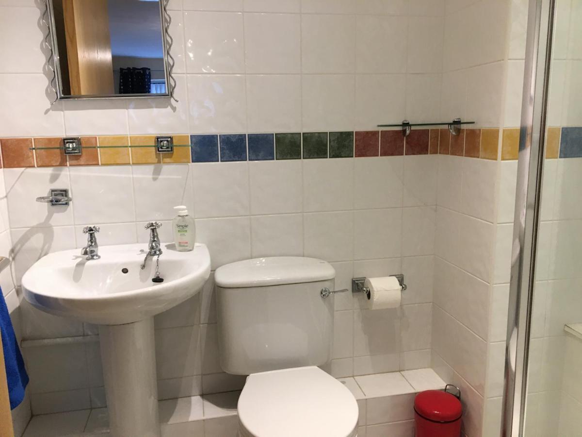 B2 Waterfoot Apartment
